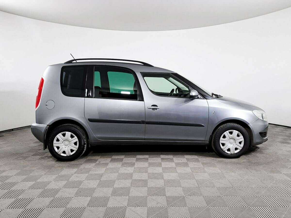 Купить Skoda Roomster с пробегом. Фото: #3