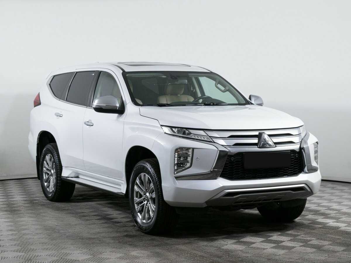 Купить Mitsubishi Pajero Sport с пробегом. Фото: #2