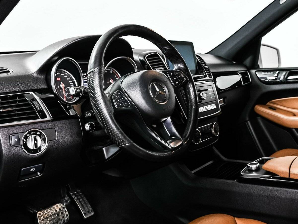 Купить Mercedes-Benz GLE с пробегом. Фото: #11