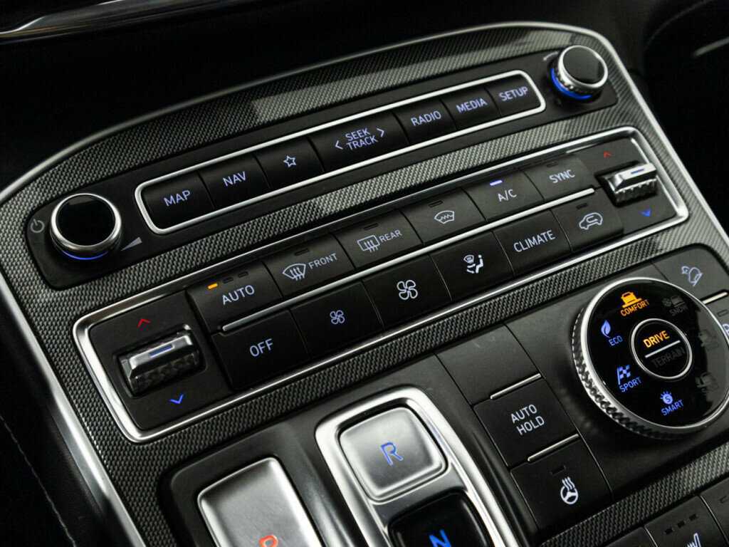 Купить Hyundai Santa Fe с пробегом. Фото: #21