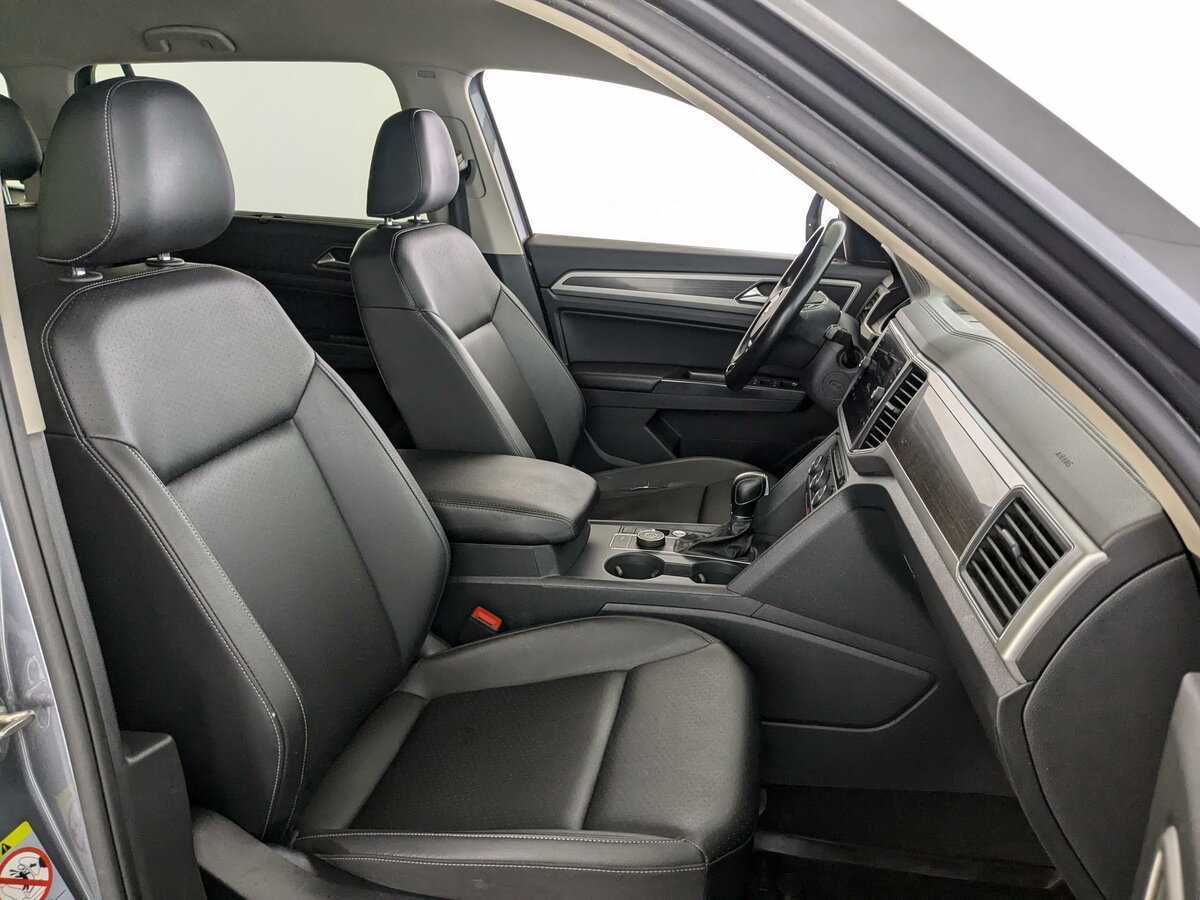 Купить Volkswagen Teramont с пробегом. Фото: #20