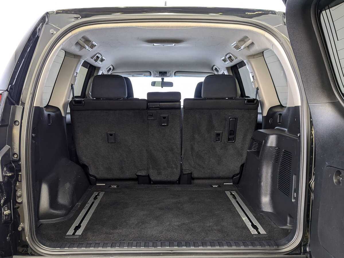 Купить Toyota Land Cruiser Prado с пробегом. Фото: #9