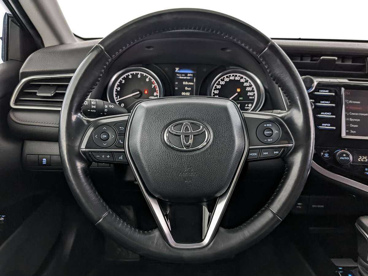 Купить Toyota Camry с пробегом. Фото: #14