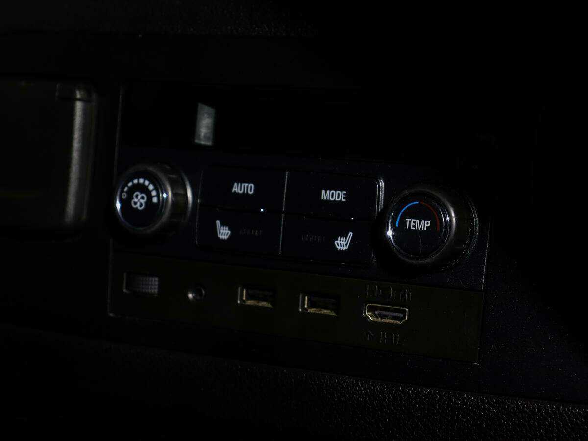 Купить Chevrolet Tahoe с пробегом. Фото: #13
