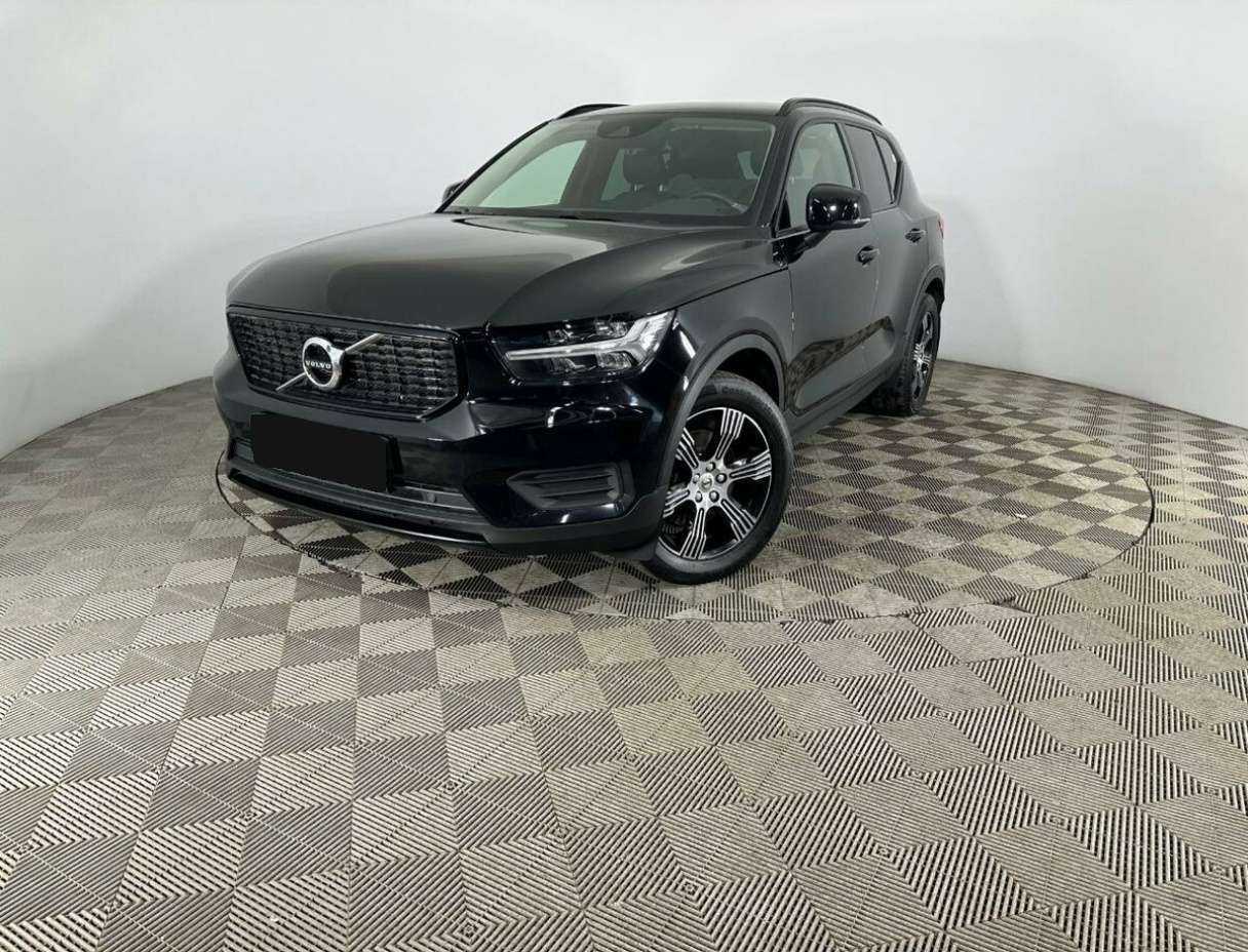 Купить Volvo XC40 с пробегом. Фото: #0