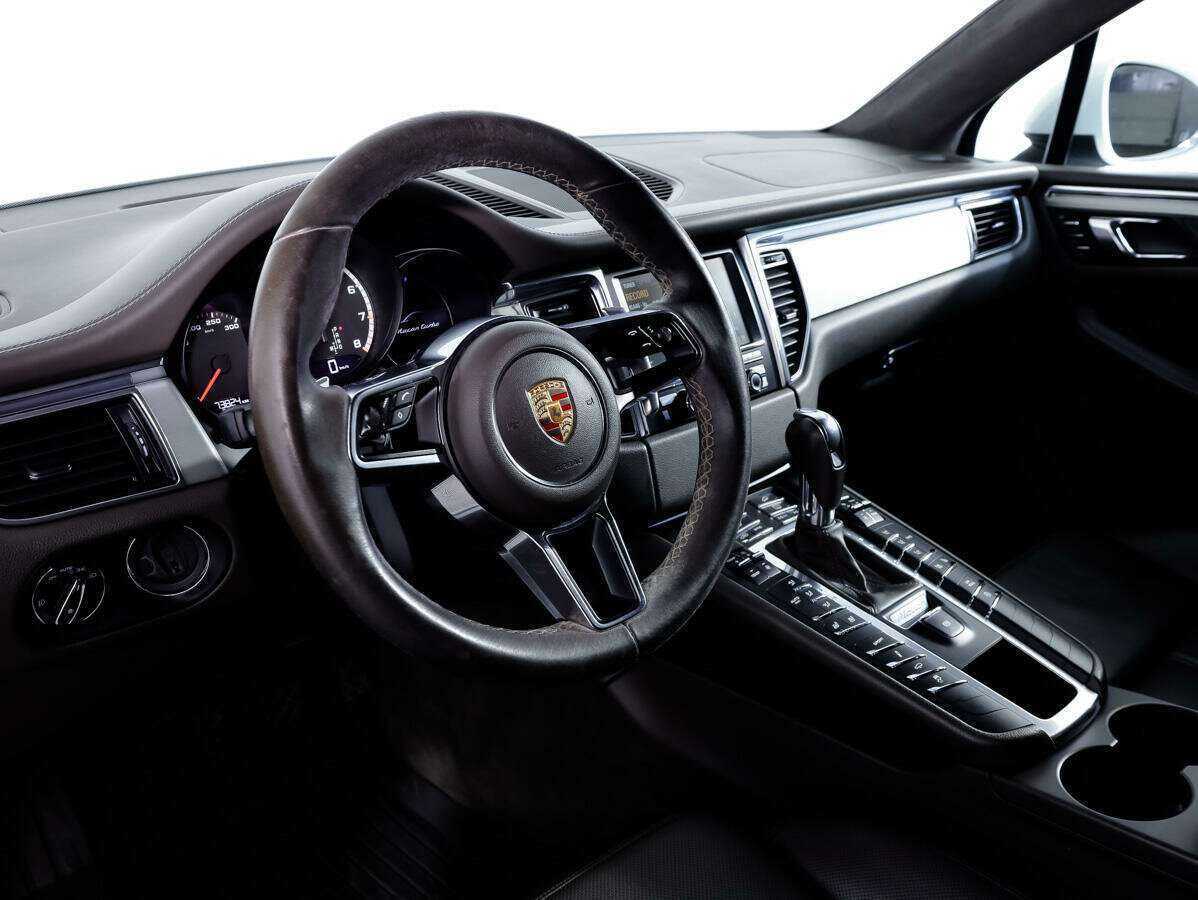Купить Porsche Macan с пробегом. Фото: #10