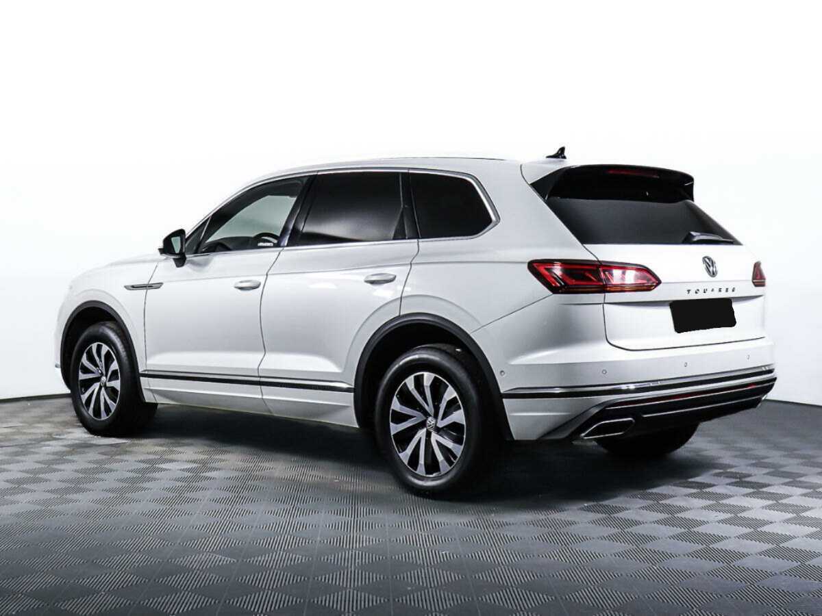 Купить Volkswagen Touareg с пробегом. Фото: #5