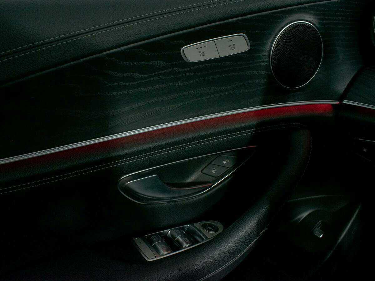 Купить Mercedes-Benz E-Класс с пробегом. Фото: #19