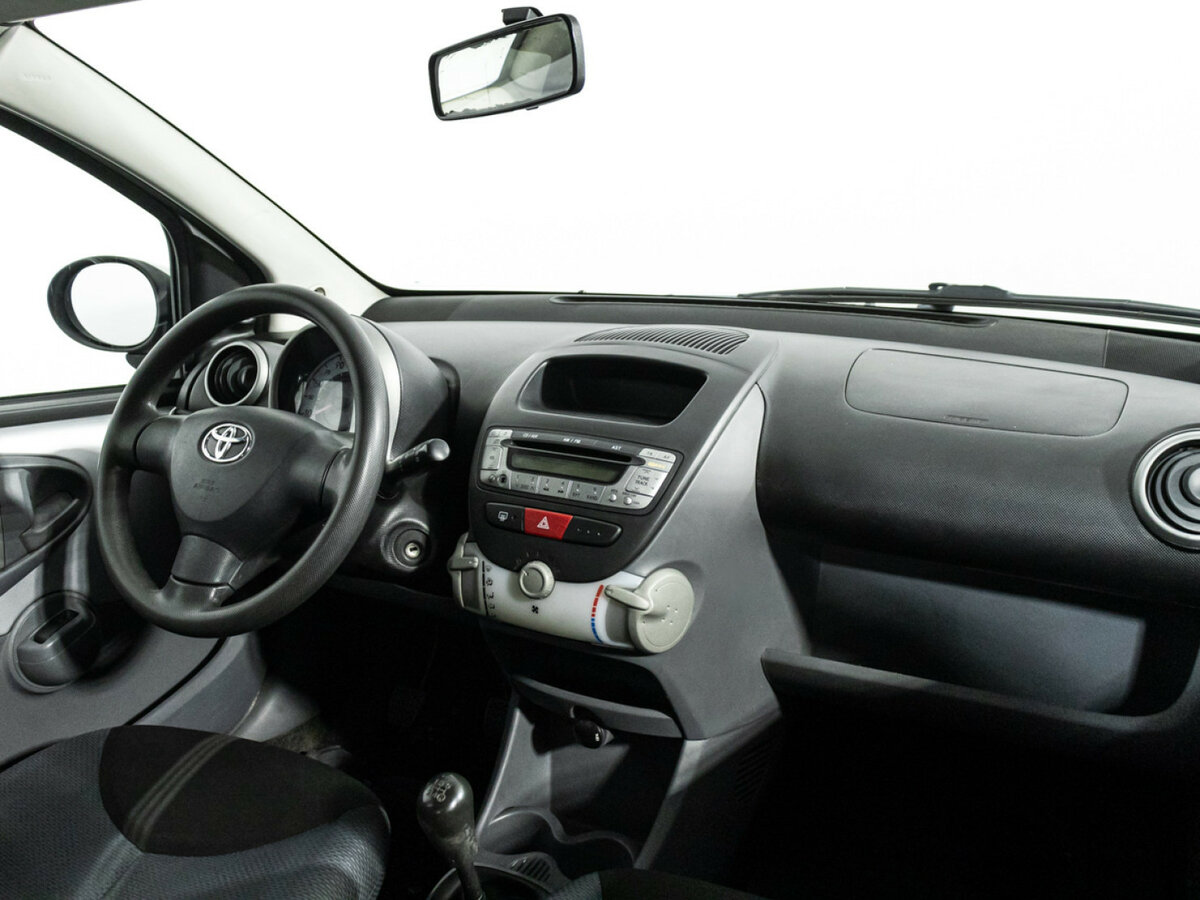 Купить Toyota Aygo с пробегом. Фото: #8