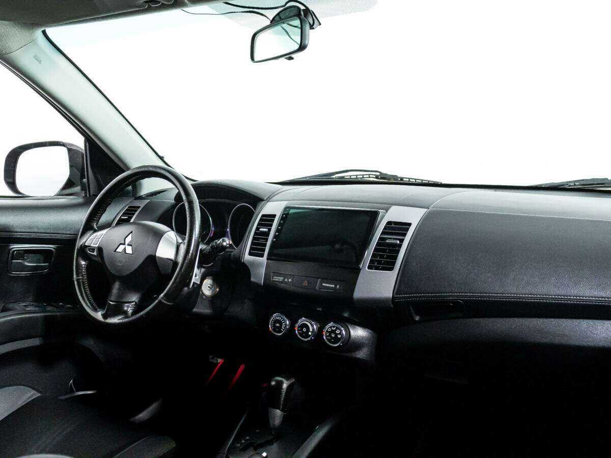 Купить Mitsubishi Outlander с пробегом. Фото: #7