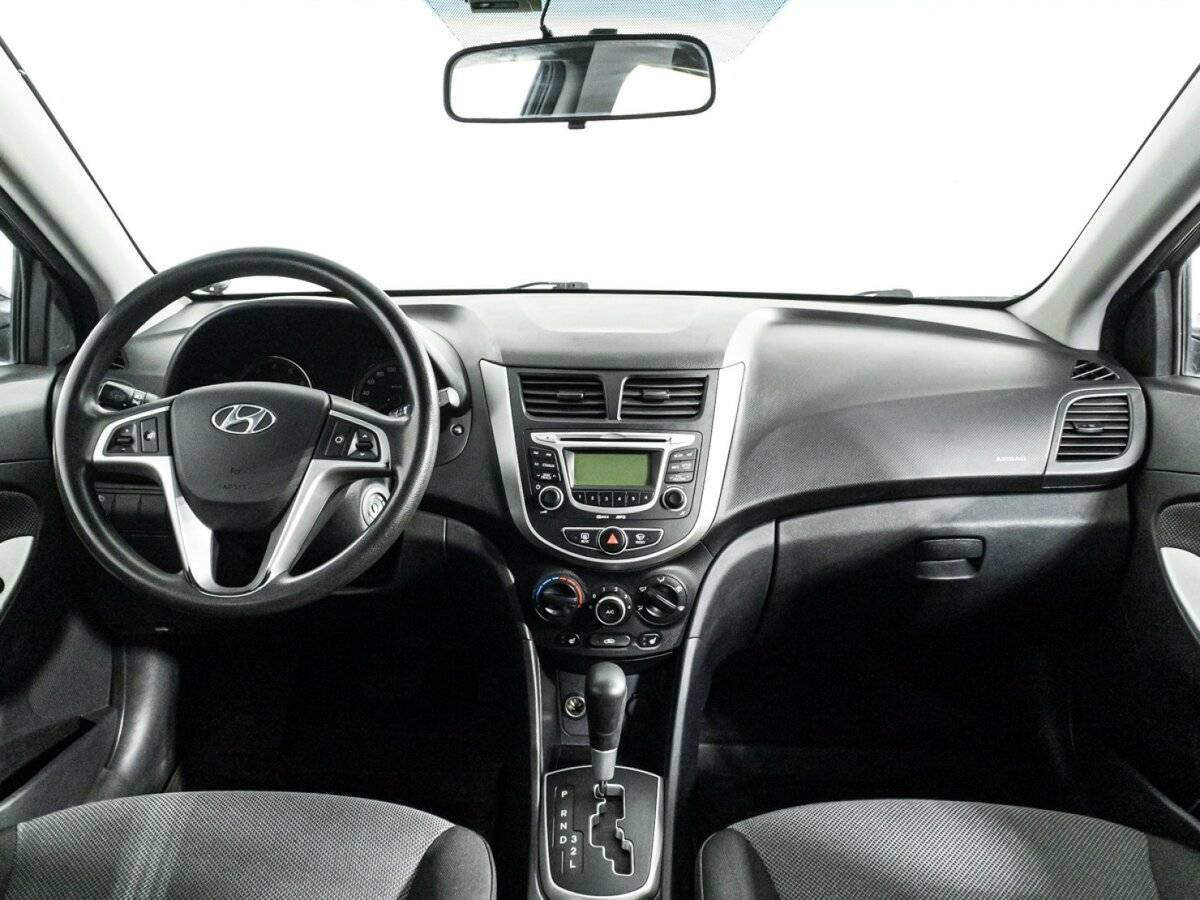 Купить Hyundai Solaris с пробегом. Фото: #12
