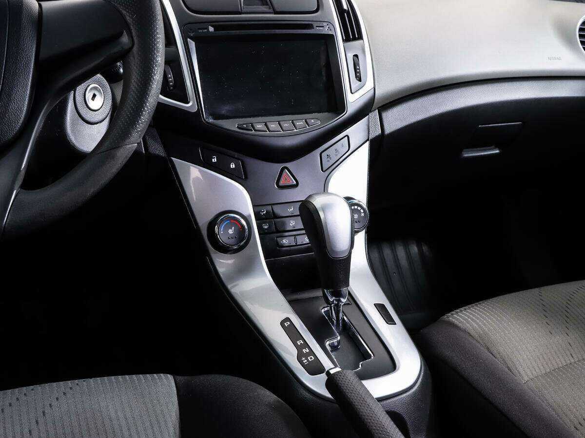 Купить Chevrolet Cruze с пробегом. Фото: #11