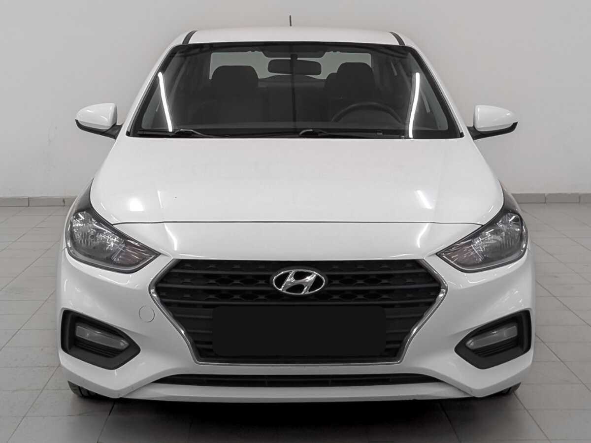Купить Hyundai Solaris с пробегом. Фото: #1