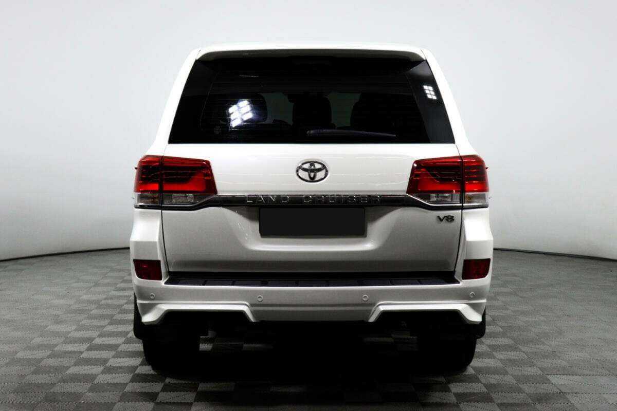Купить Toyota Land Cruiser с пробегом. Фото: #5