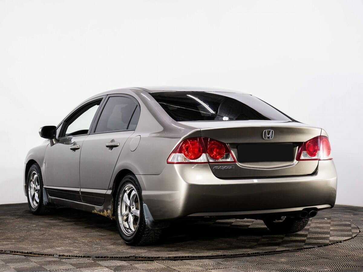 Купить Honda Civic с пробегом. Фото: #3