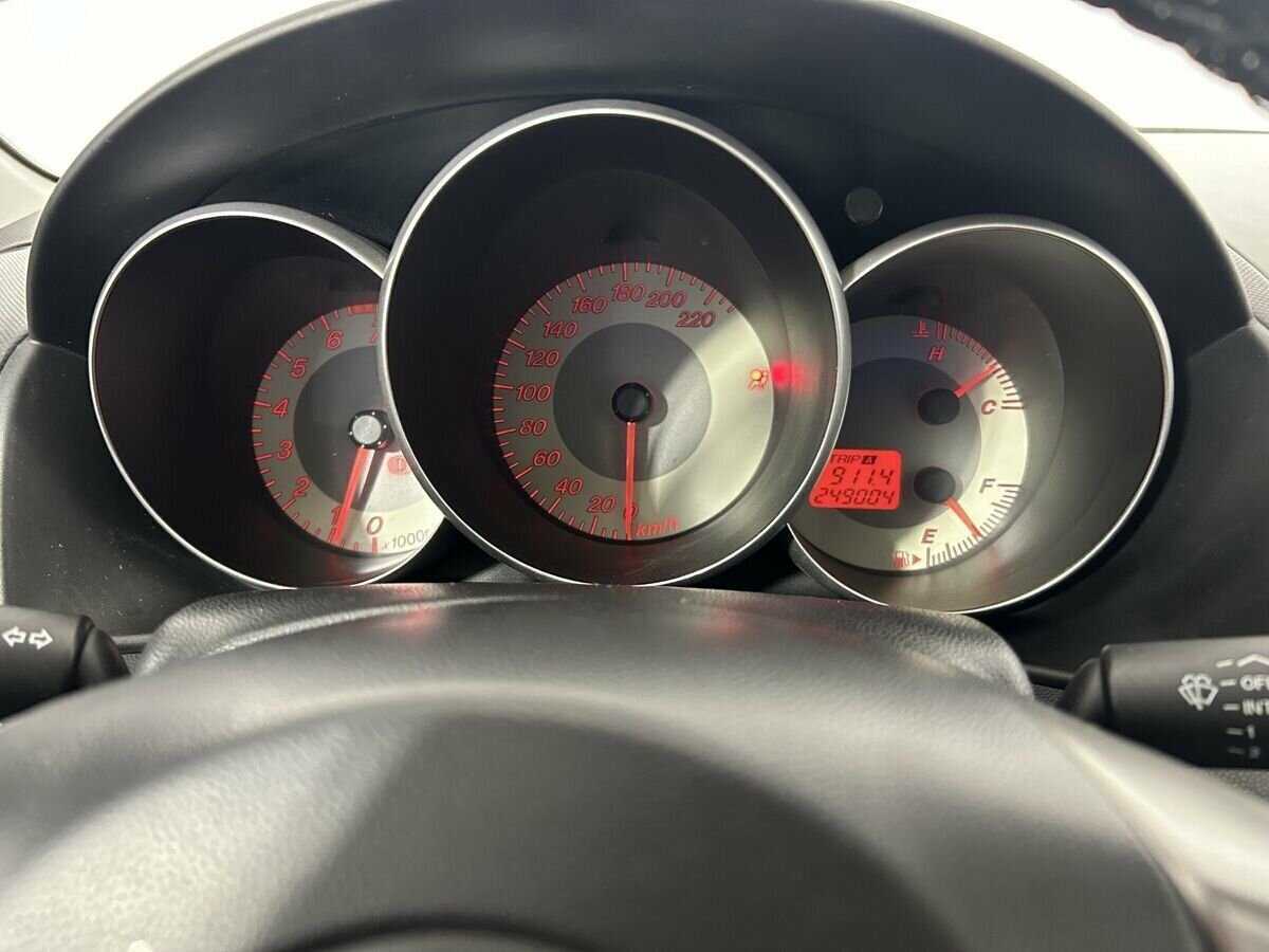 Купить Mazda 3 с пробегом. Фото: #10