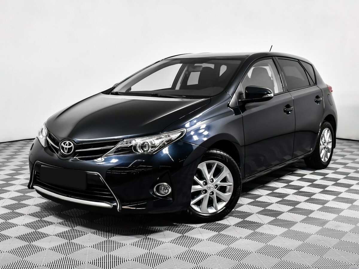 Купить Toyota Auris с пробегом. Фото: #0