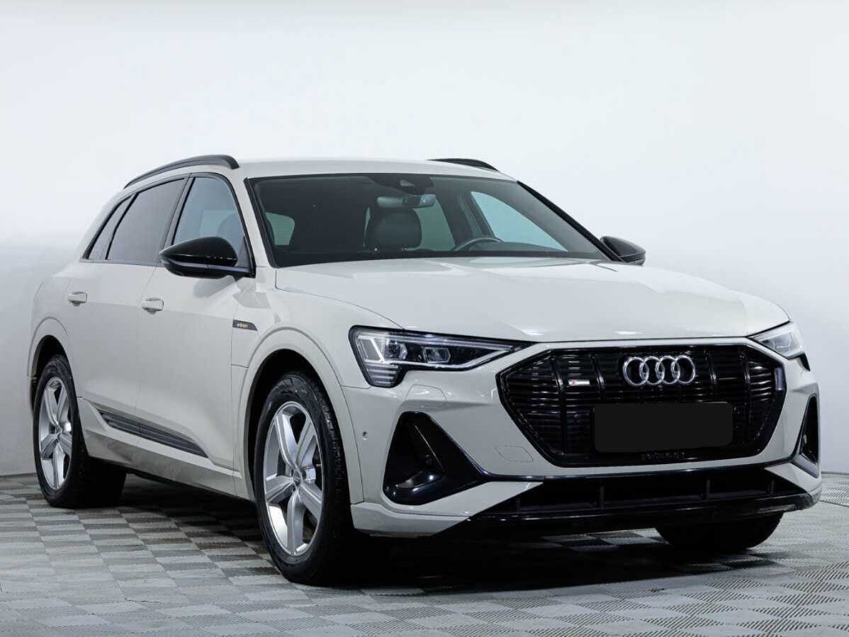 Купить Audi e-tron с пробегом. Фото: #1