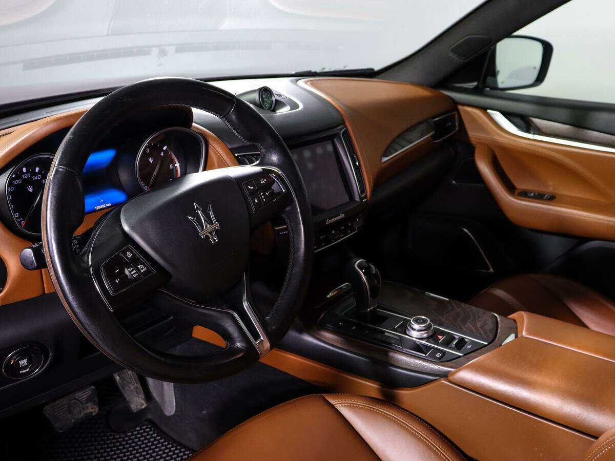 Купить Maserati Levante с пробегом. Фото: #11