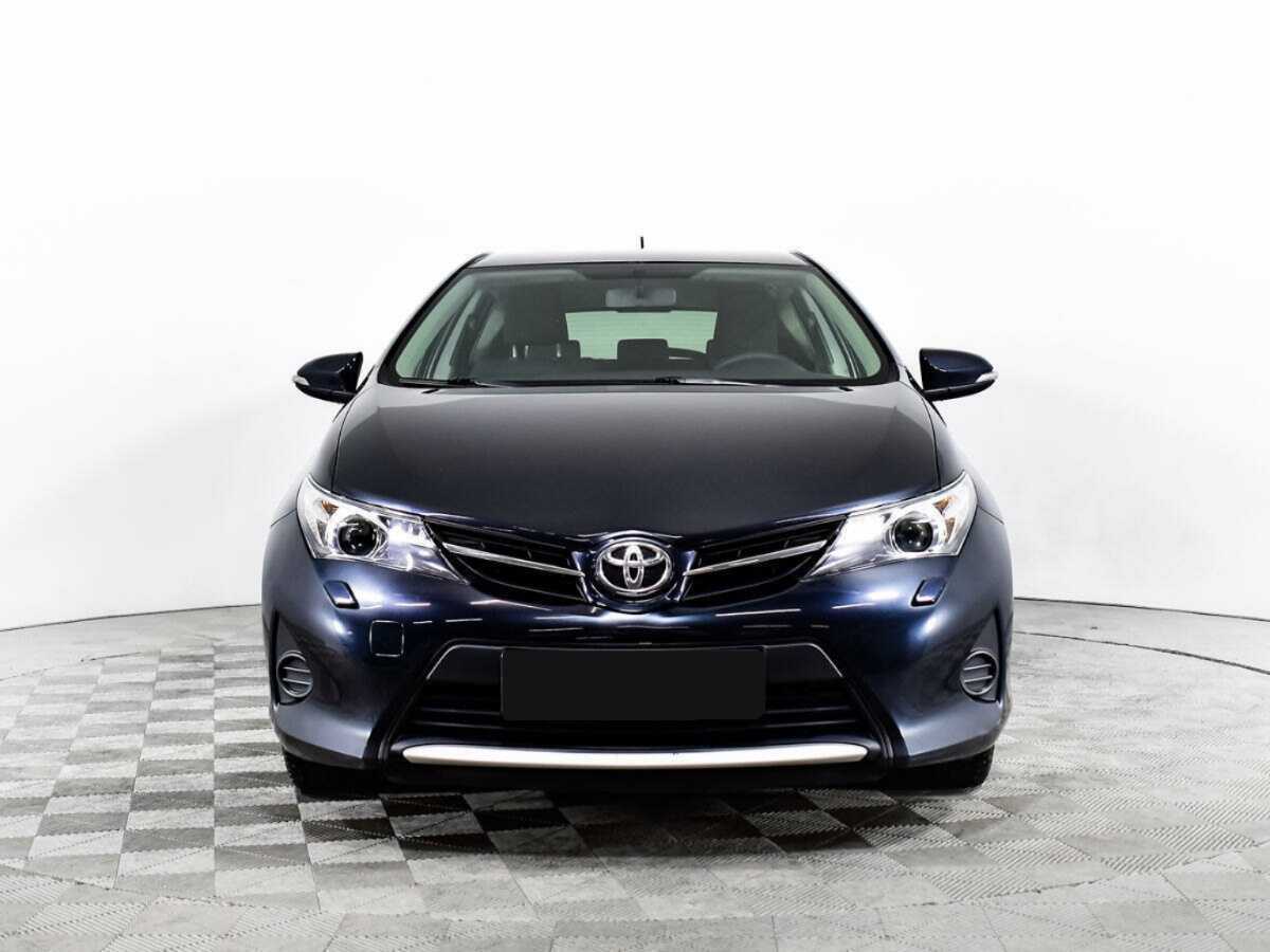 Купить Toyota Auris с пробегом. Фото: #1