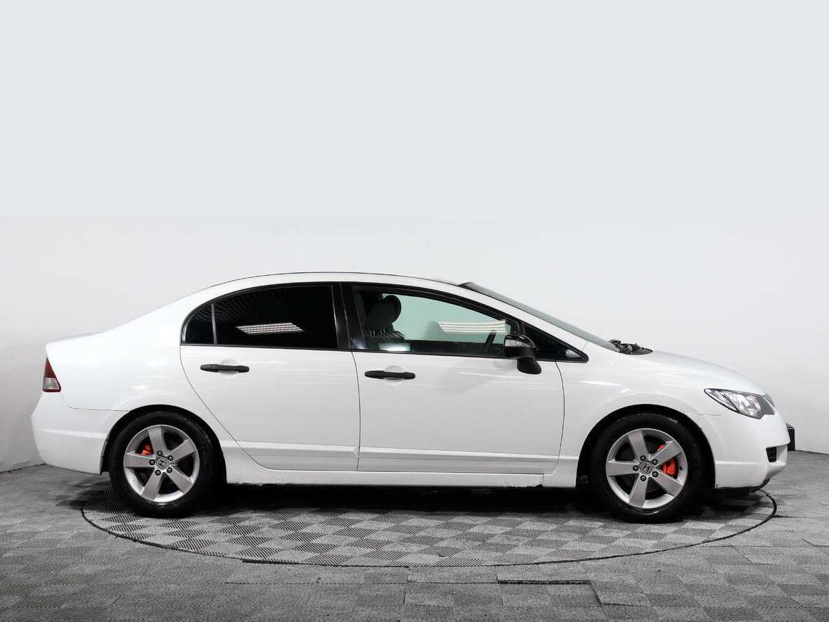 Купить Honda Civic с пробегом. Фото: #2