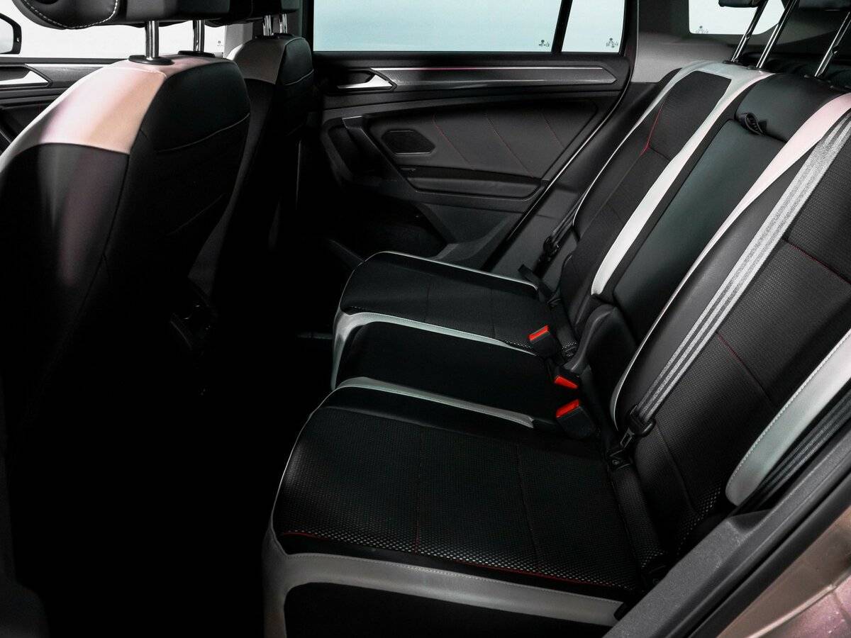 Купить Volkswagen Tiguan с пробегом. Фото: #9