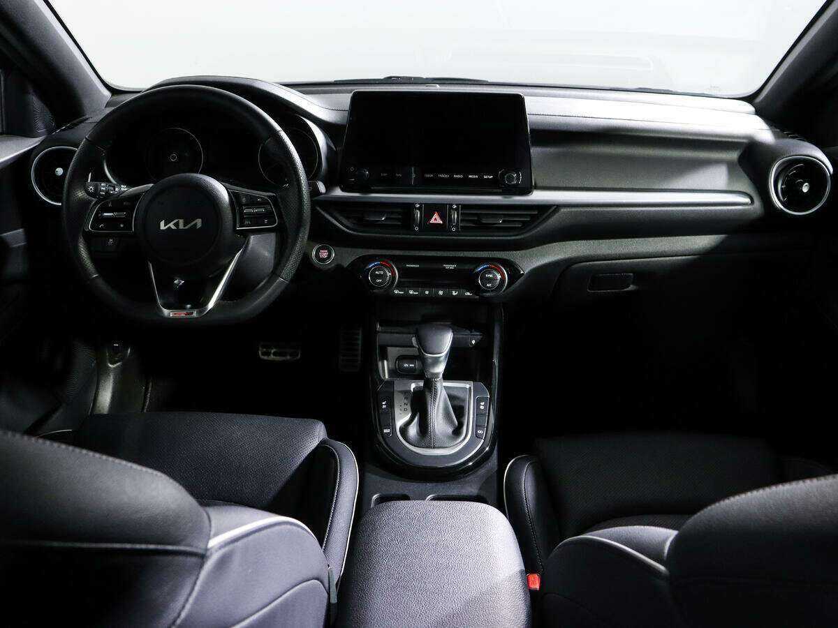 Купить Kia Forte с пробегом. Фото: #8