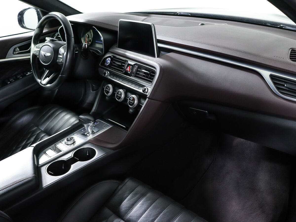 Купить Genesis G70 с пробегом. Фото: #7
