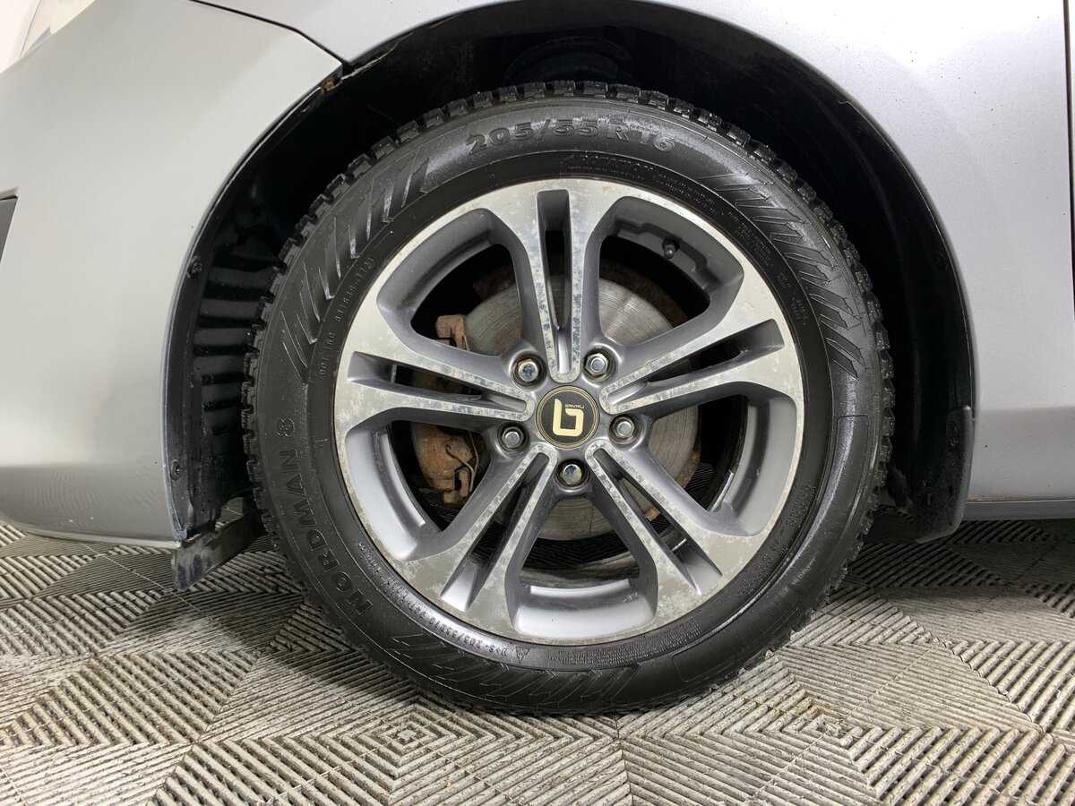 Купить Mazda 3 с пробегом. Фото: #8