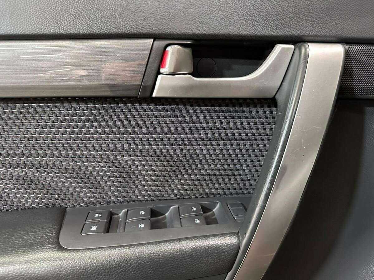 Купить Chevrolet Captiva с пробегом. Фото: #11