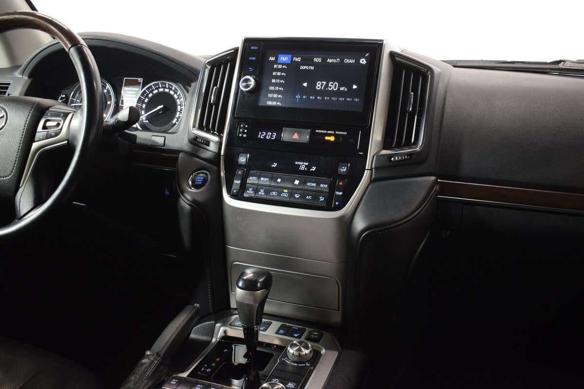 Купить Toyota Land Cruiser с пробегом. Фото: #21