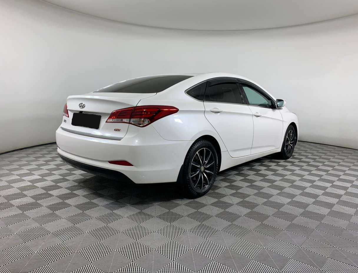 Купить Hyundai i40 с пробегом. Фото: #4