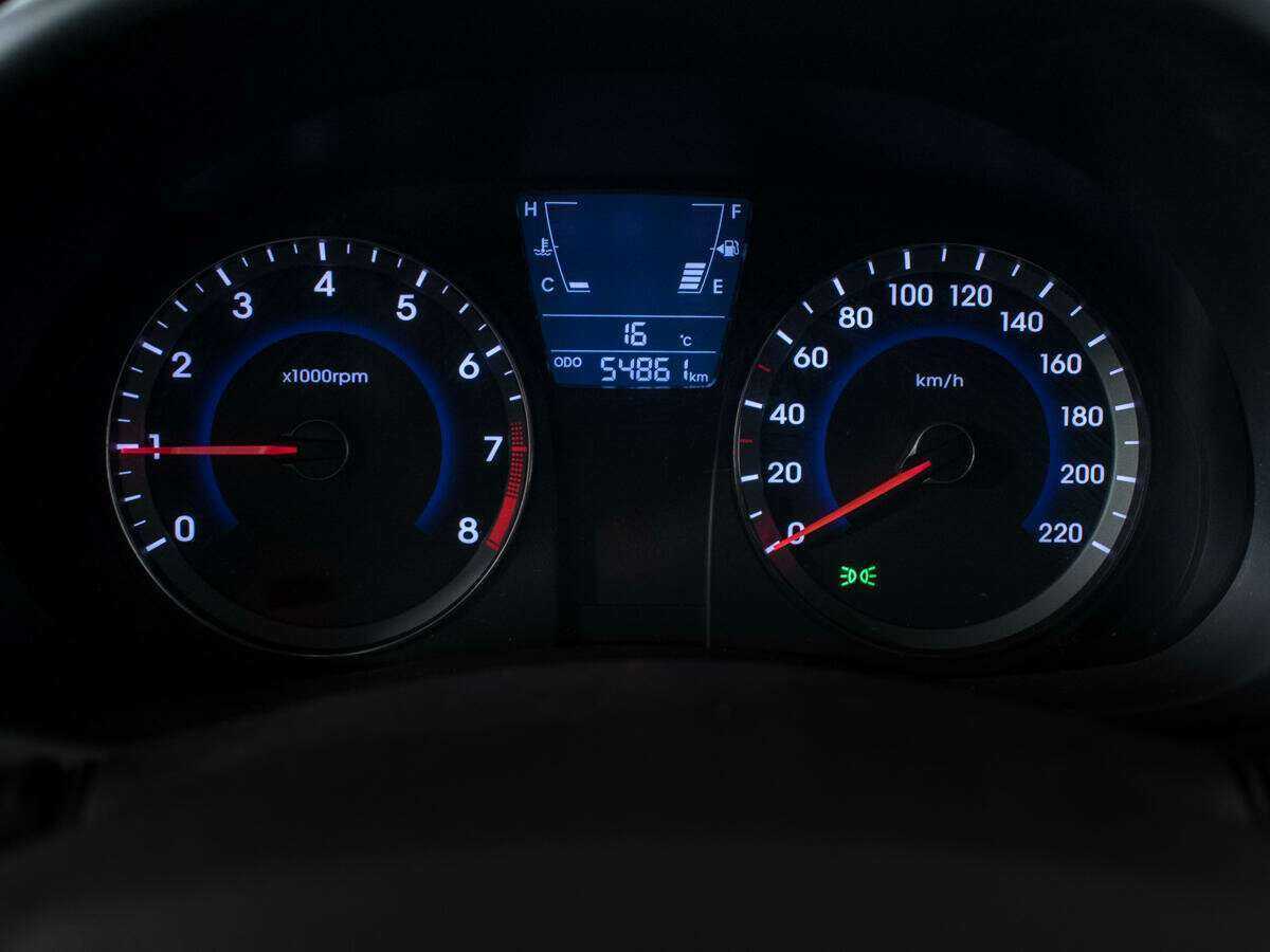 Купить Hyundai Solaris с пробегом. Фото: #10