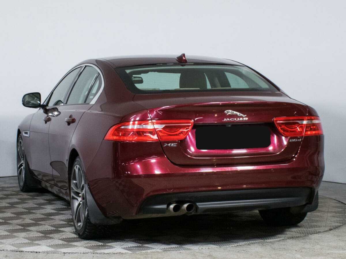Купить Jaguar XE с пробегом. Фото: #6
