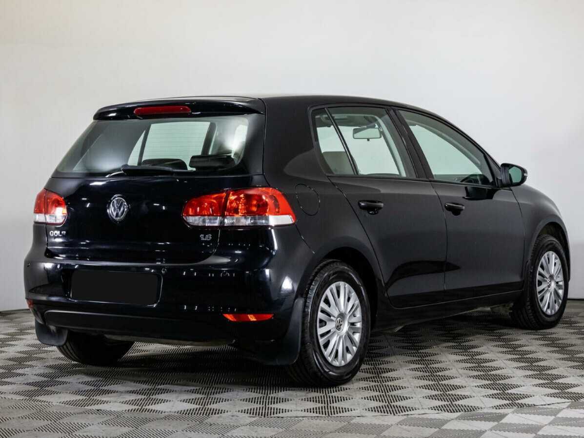 Купить Volkswagen Golf с пробегом. Фото: #2