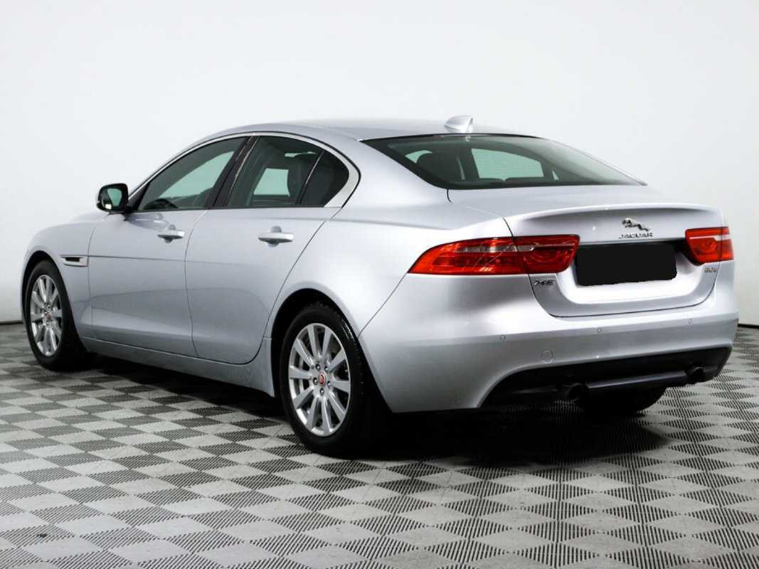 Купить Jaguar XE с пробегом. Фото: #6