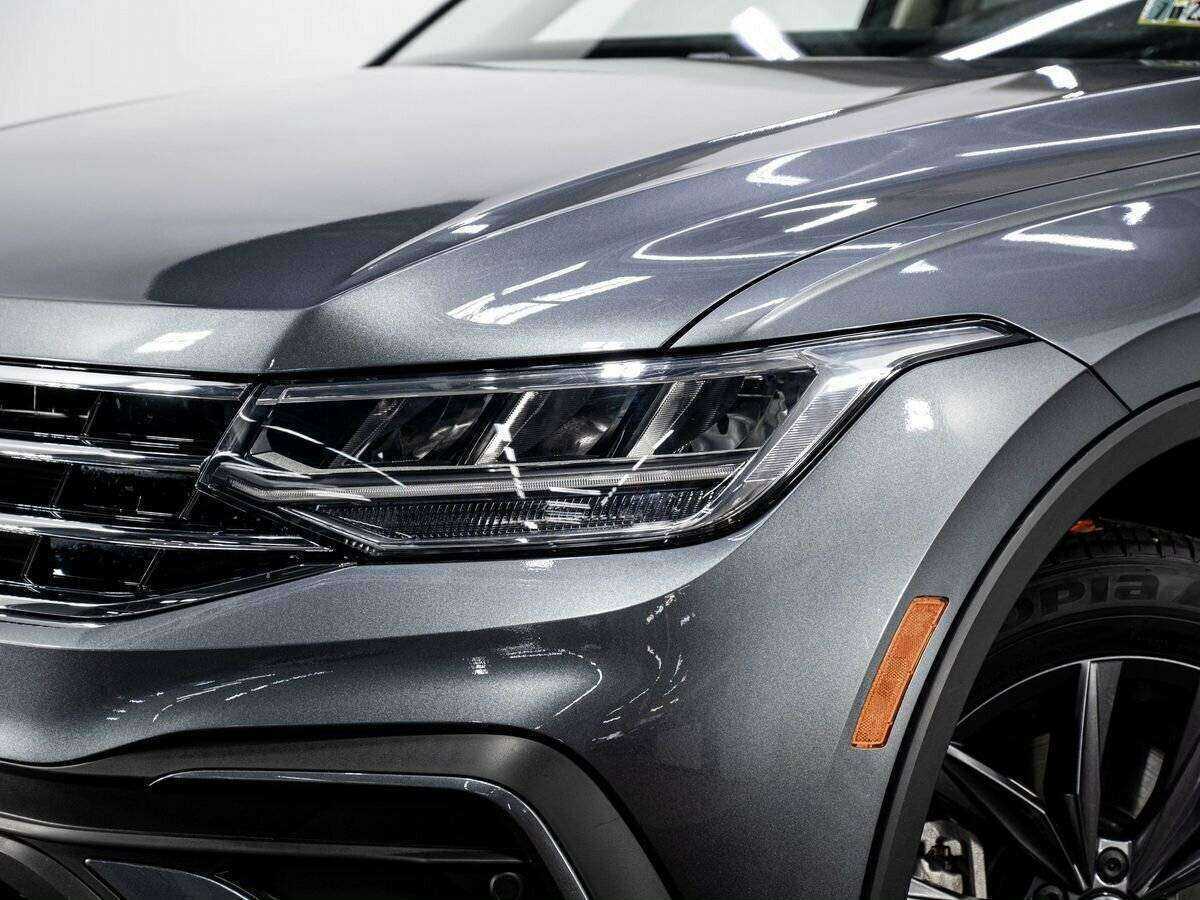 Купить Volkswagen Tiguan с пробегом. Фото: #15