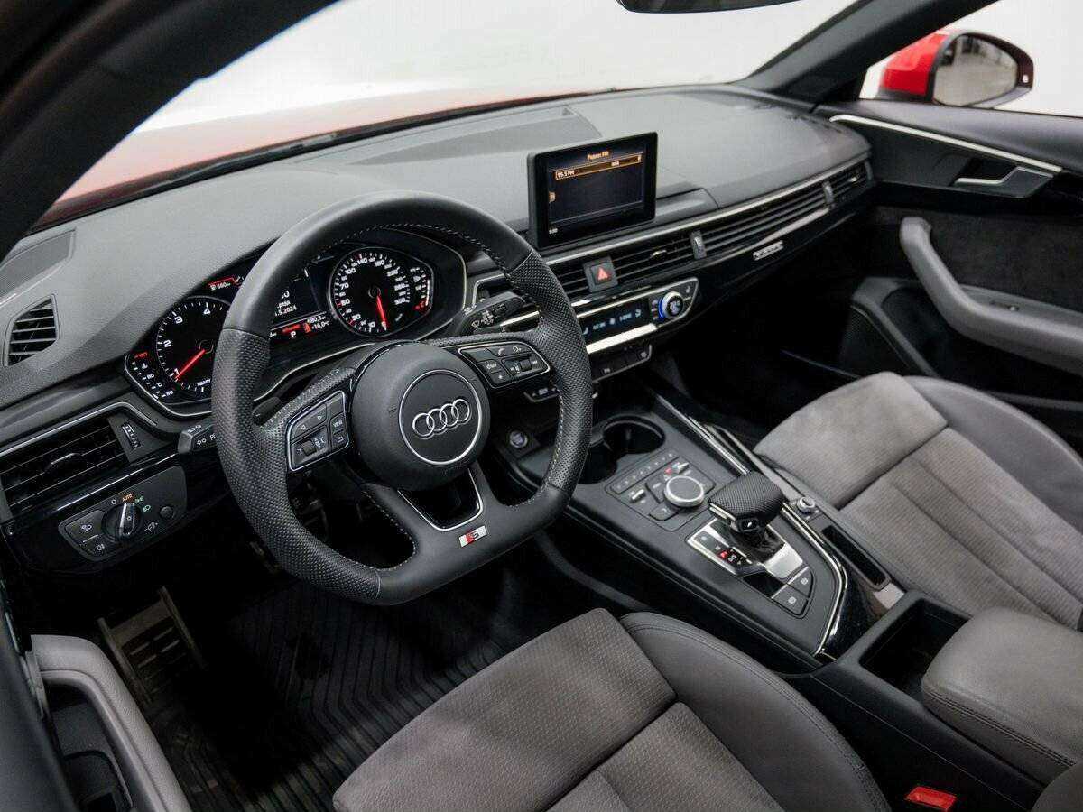Купить Audi A4 с пробегом. Фото: #14