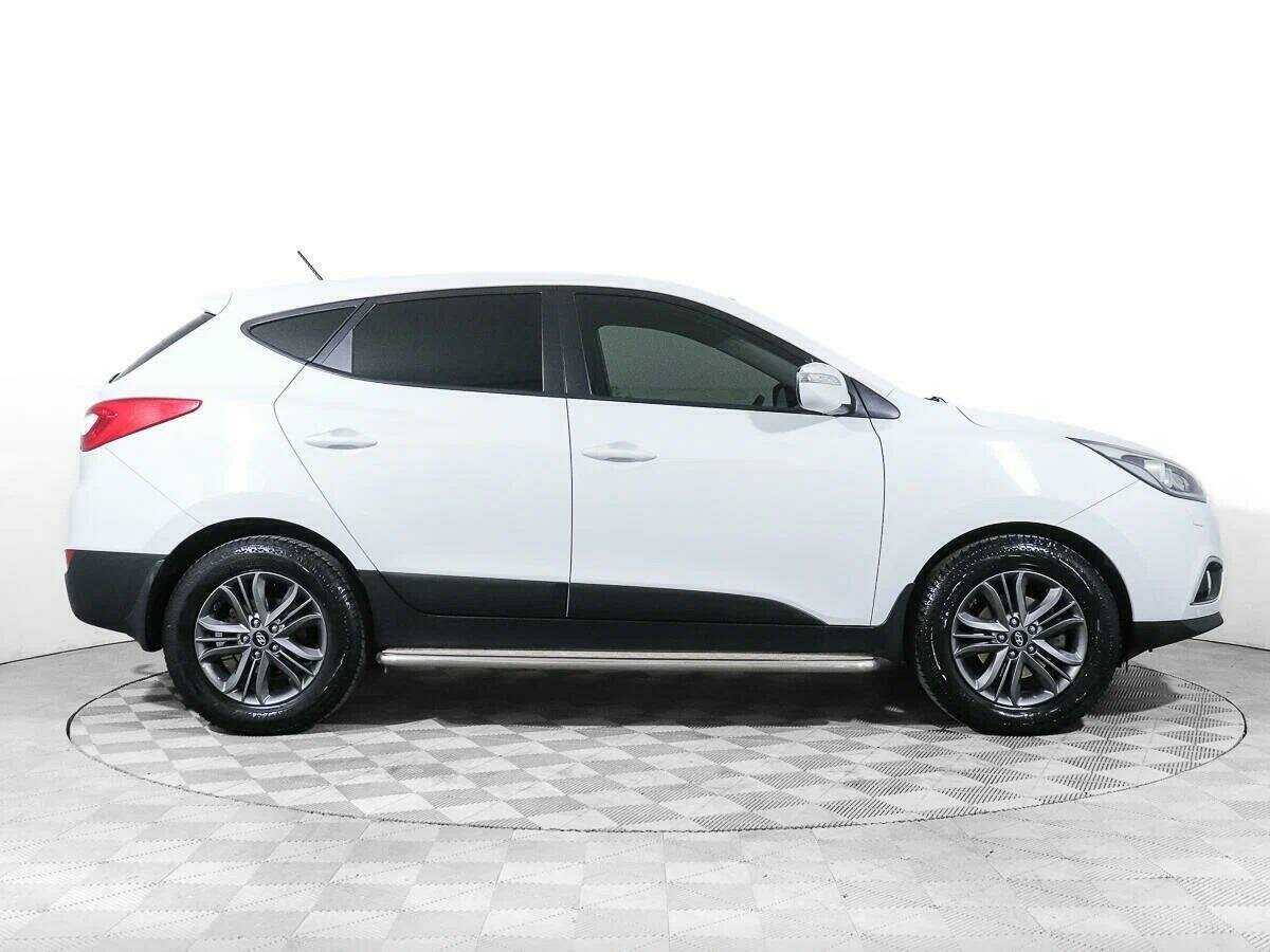 Купить Hyundai ix35 с пробегом. Фото: #3