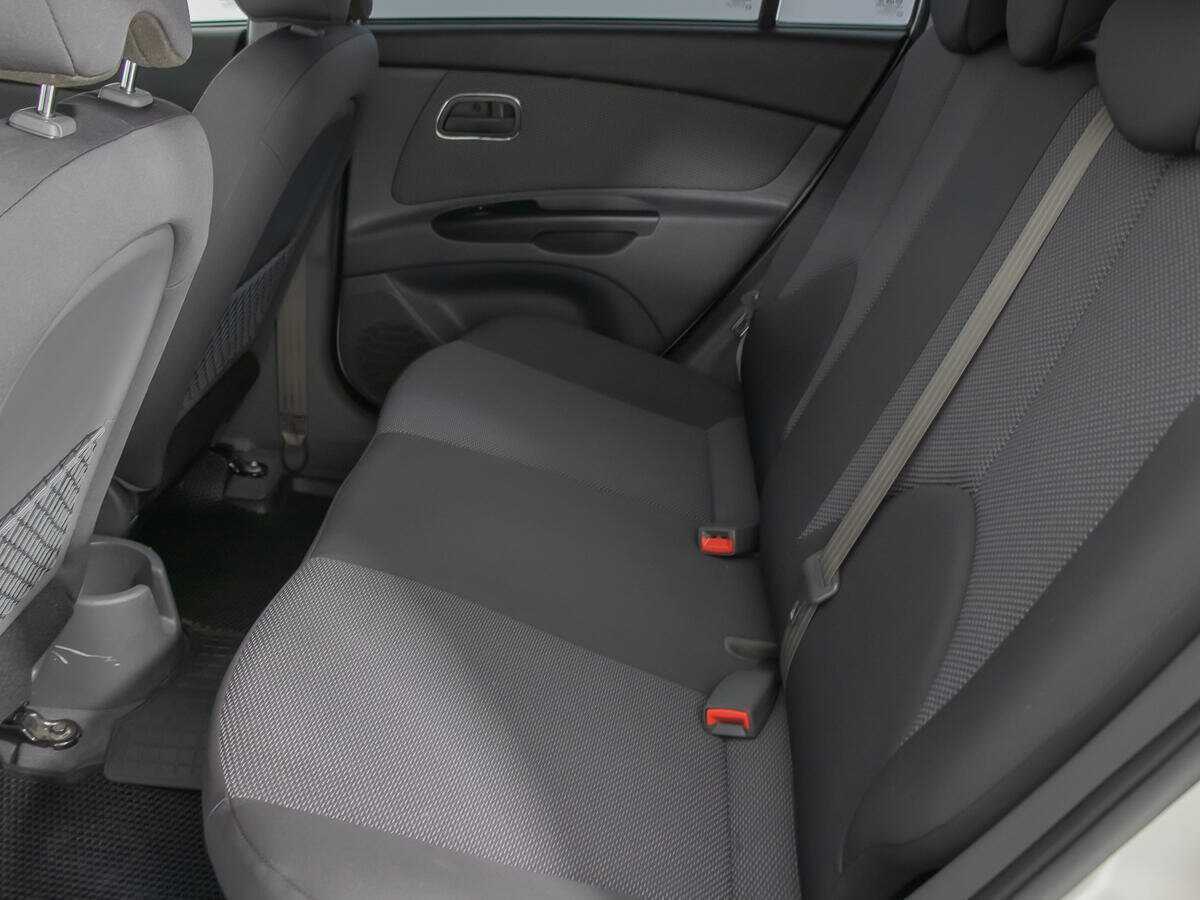 Купить Kia Rio с пробегом. Фото: #10