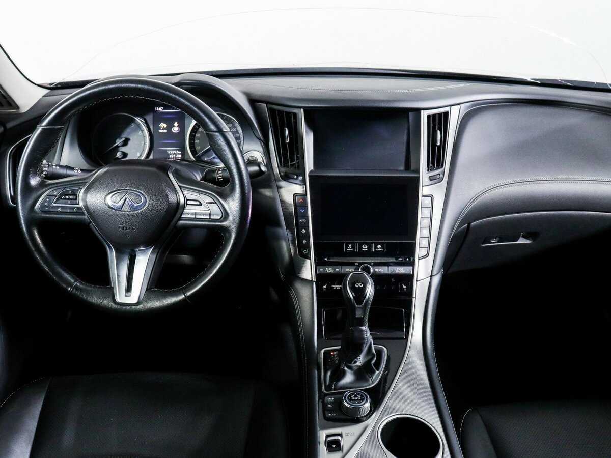 Купить Infiniti Q50 с пробегом. Фото: #9