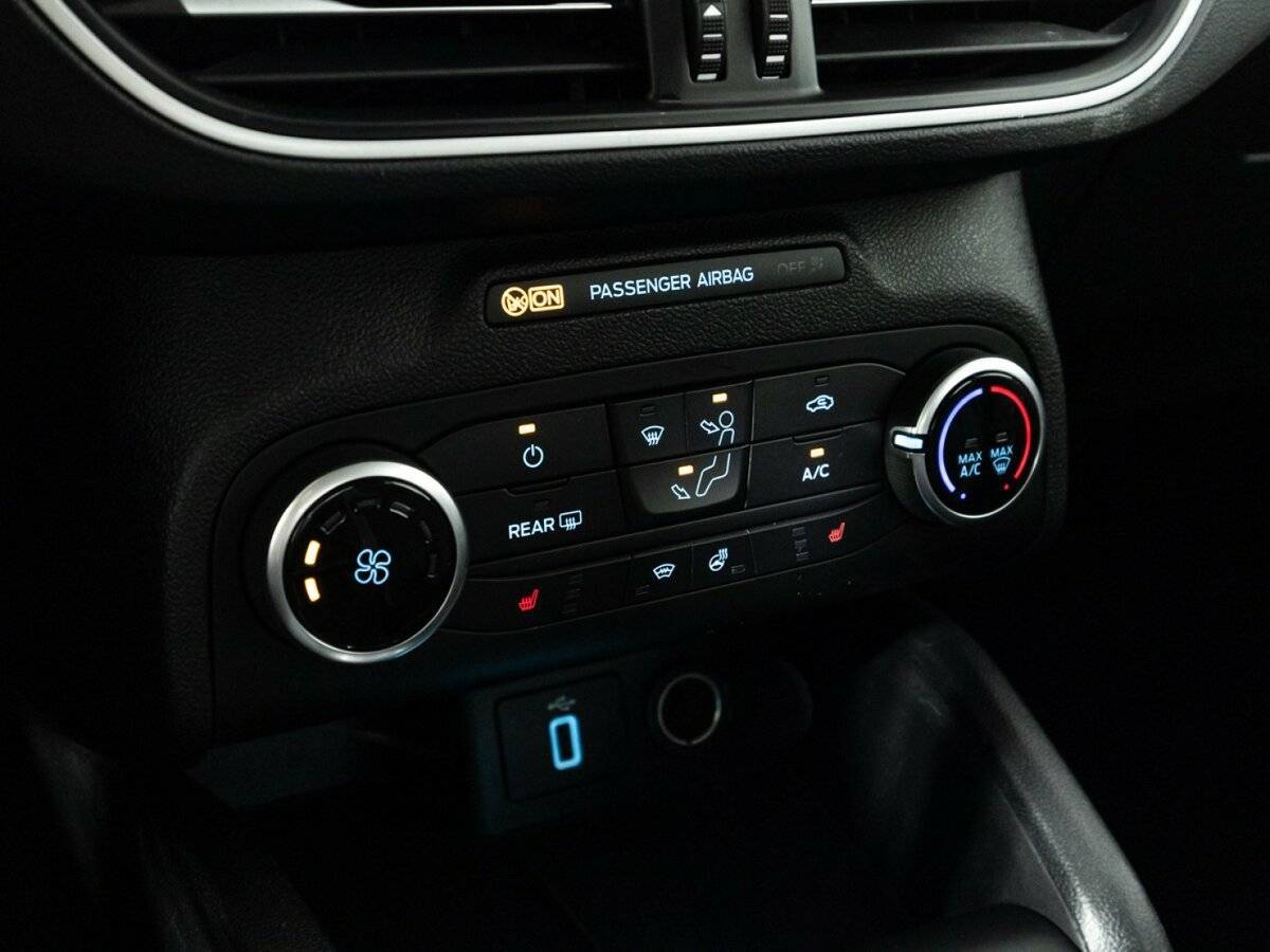 Купить Ford Focus с пробегом. Фото: #16