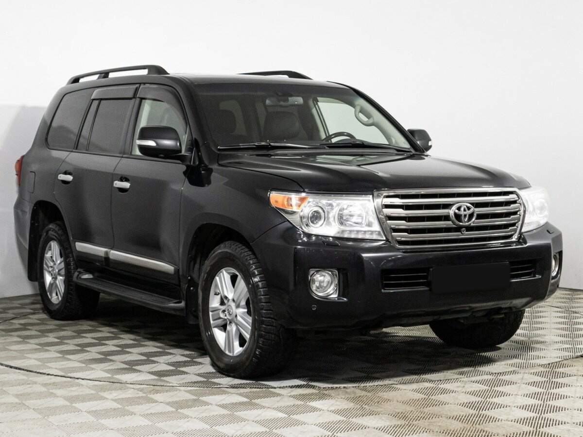 Купить Toyota Land Cruiser с пробегом. Фото: #2
