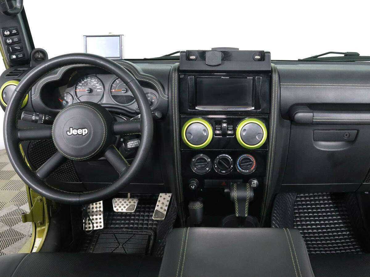 Купить Jeep Wrangler с пробегом. Фото: #15