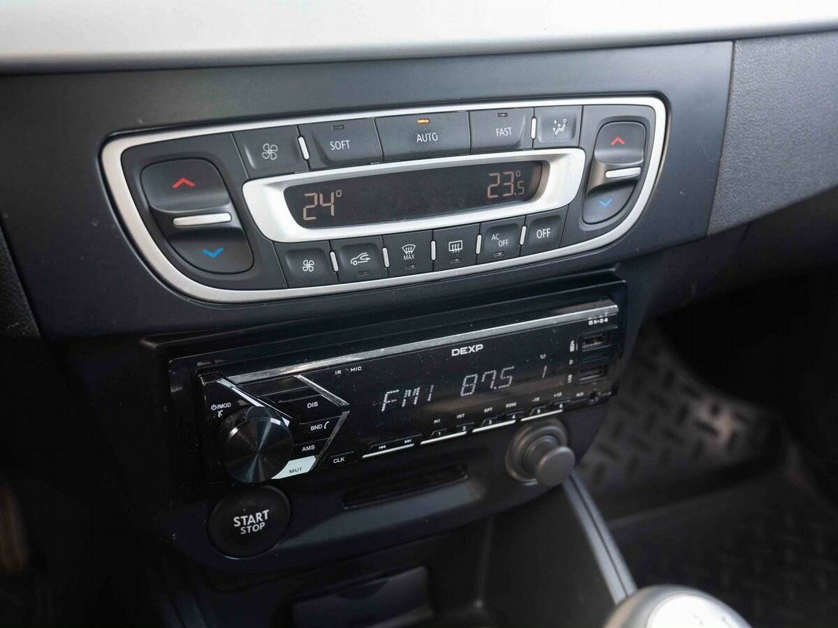 Купить Renault Fluence с пробегом. Фото: #17