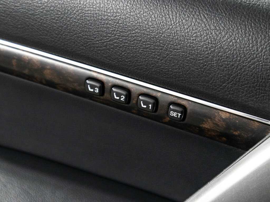 Купить Toyota Land Cruiser с пробегом. Фото: #16