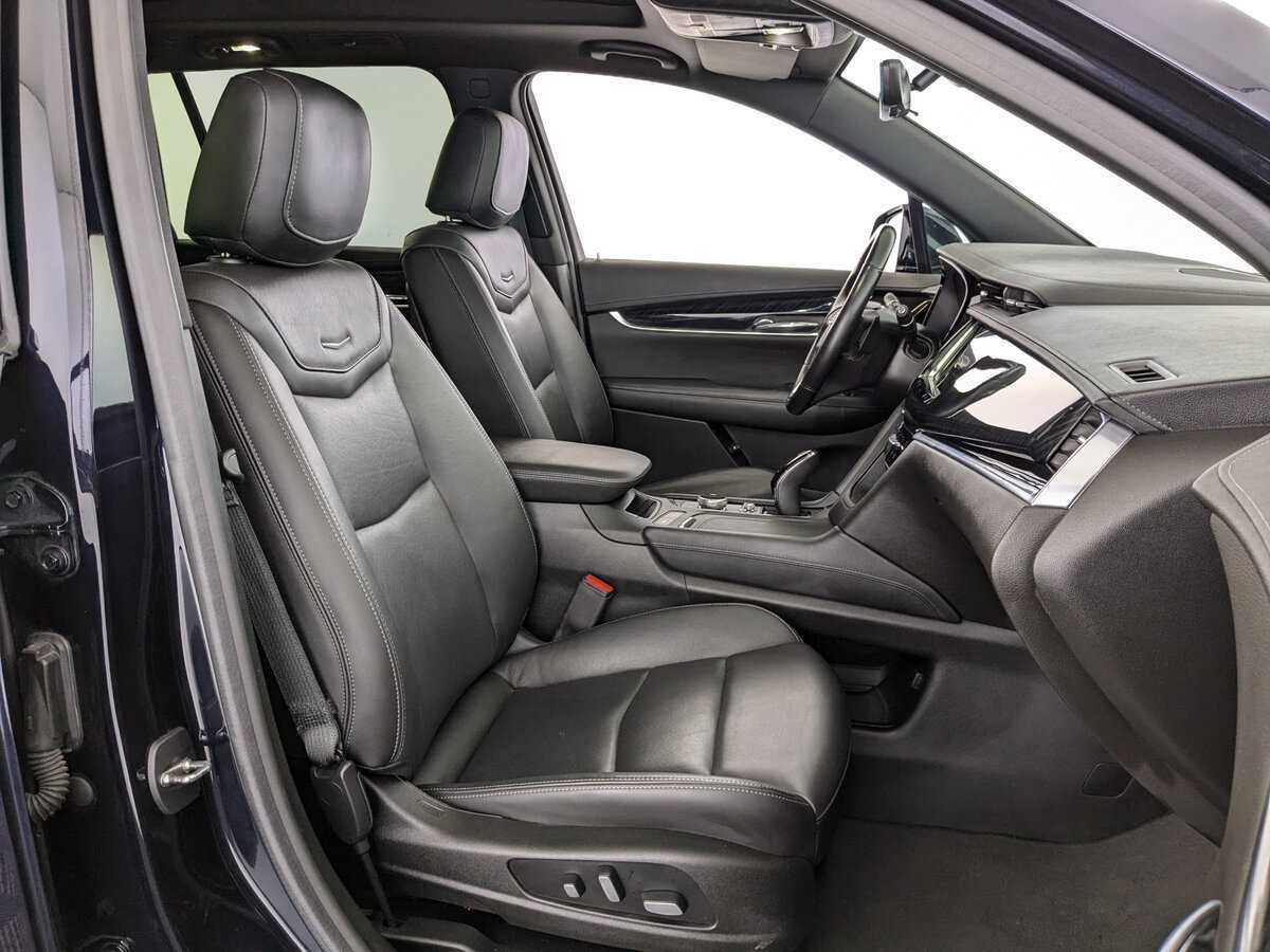 Купить Cadillac XT6 с пробегом. Фото: #20