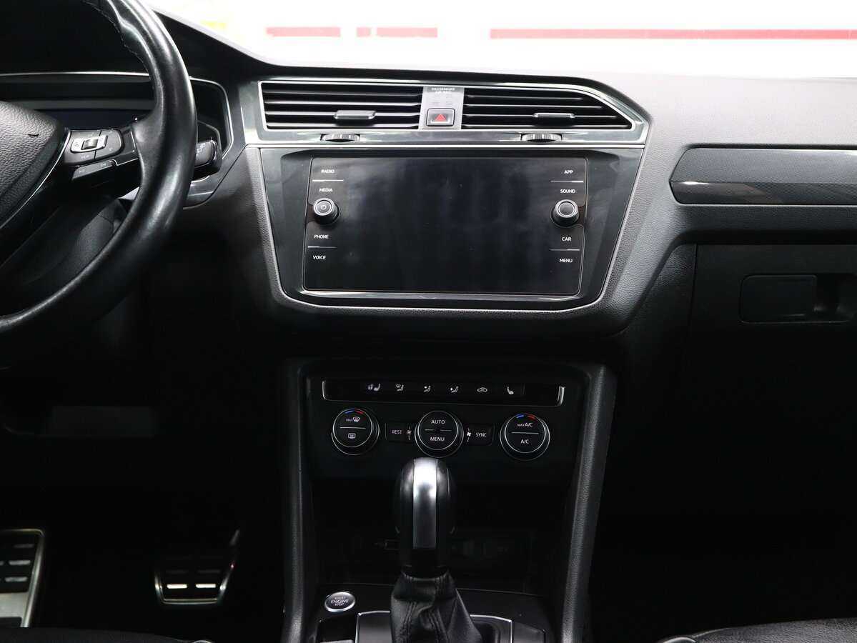 Купить Volkswagen Tiguan с пробегом. Фото: #18