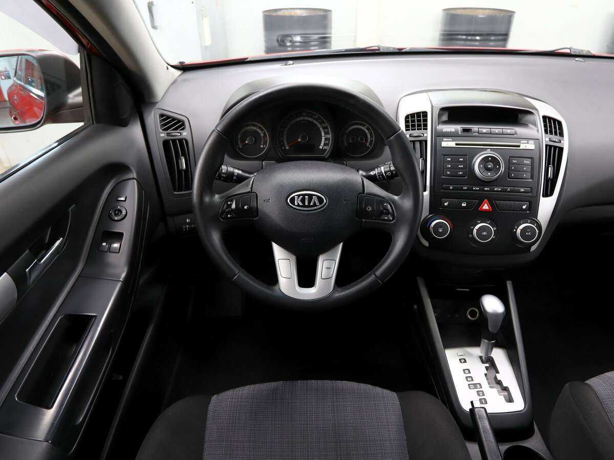 Купить Kia Ceed с пробегом. Фото: #15