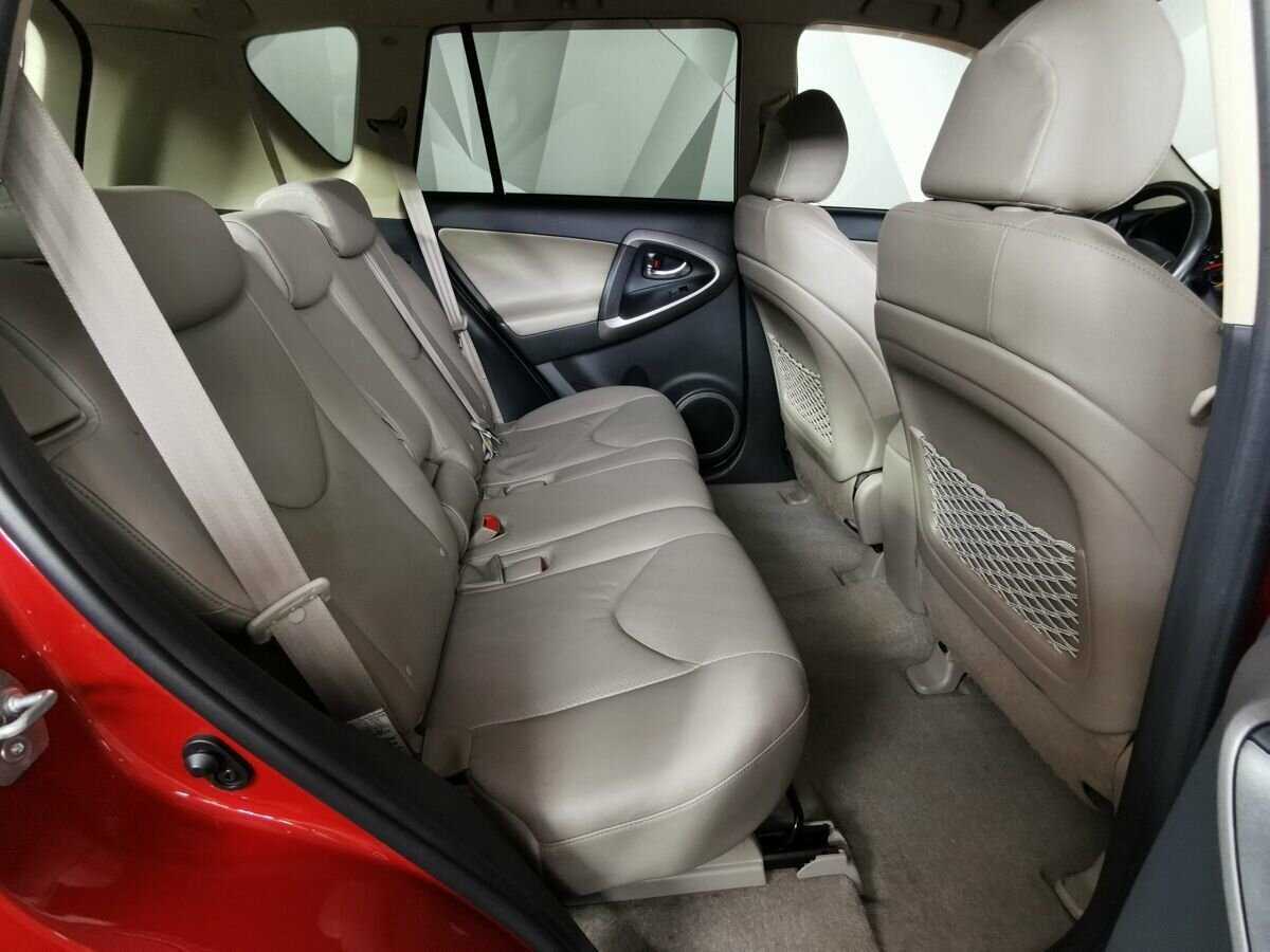 Купить Toyota RAV4 с пробегом. Фото: #11